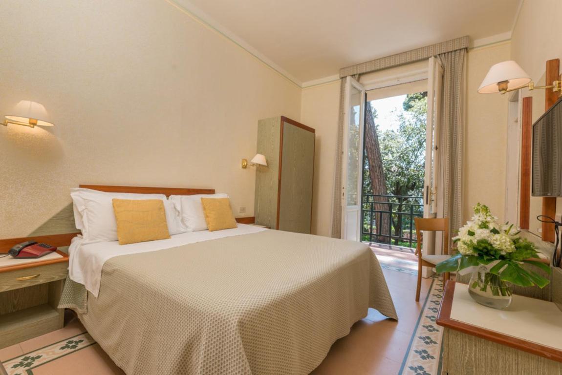 Hotel Villa Tiziana Marina di Pietrasanta Dış mekan fotoğraf